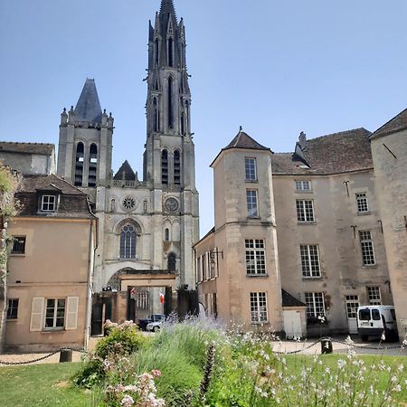 Bed and Breakfast Pierres Et Jardins Senlis  Exterior foto